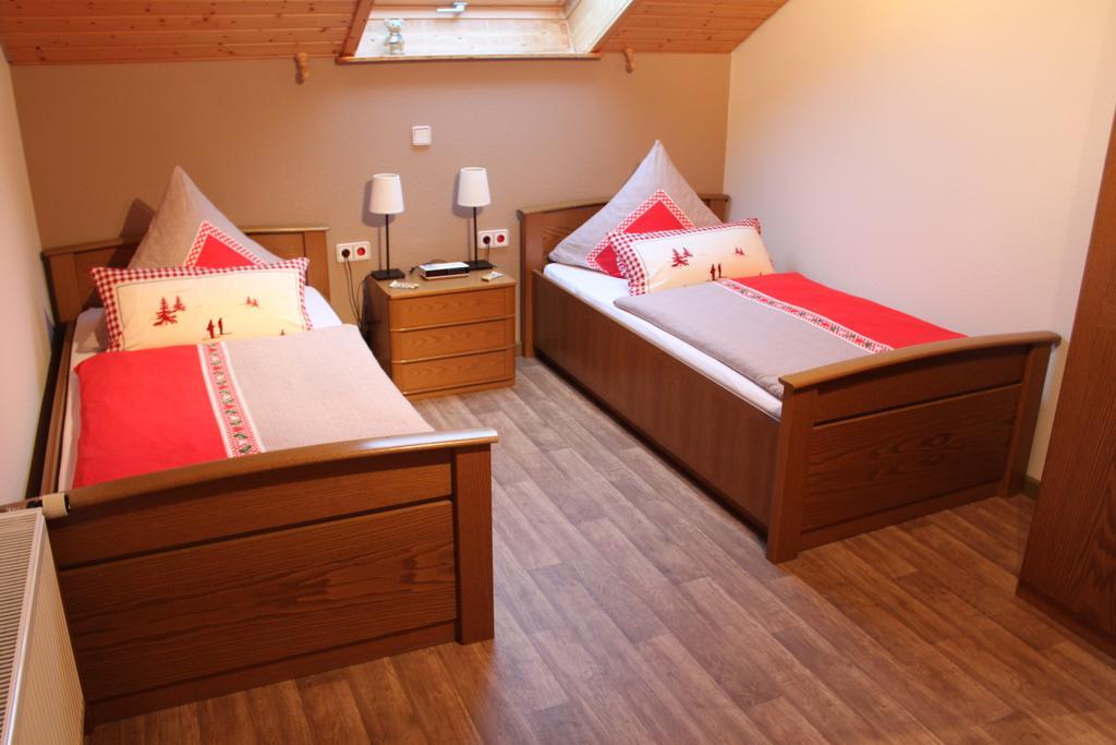 Ferienwohnung Haus Friederike Ab 6 Uebernachtungen, Inclusive Meine Card Plus Willingen  Pokoj fotografie